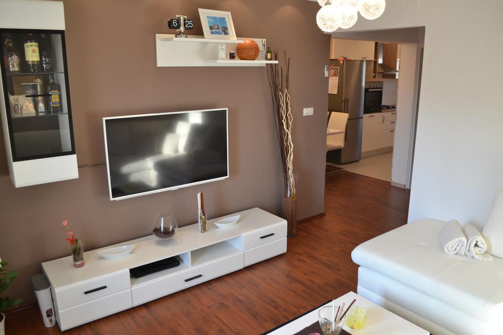 Apartment Beg ラブ 部屋 写真